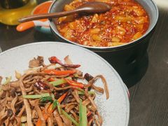 -川流不息·地道川菜·小龙虾(松东路店)