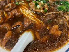 老卤肥肠面-囿面传统制面馆(中央路店)