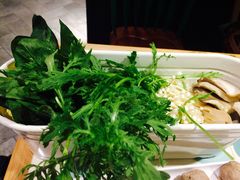 蔬菜拼盘-南城十里潮汕鲜牛火锅·鲜虾生滚粥(融汇老商埠店)