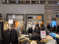 -URBAN REVIVO(北京斯普瑞斯奥特莱斯店)