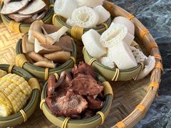 -慢丽江·云南野生菌土鸡锅(西山店)