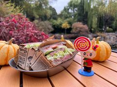 牛肉菠萝蔬菜三明治-三忘湖 SWANSEEN(柳荫公园店)