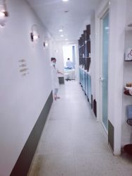 -苗方清颜·祛痘皮肤管理