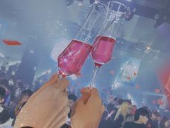 -OMO PARTY HOUSE