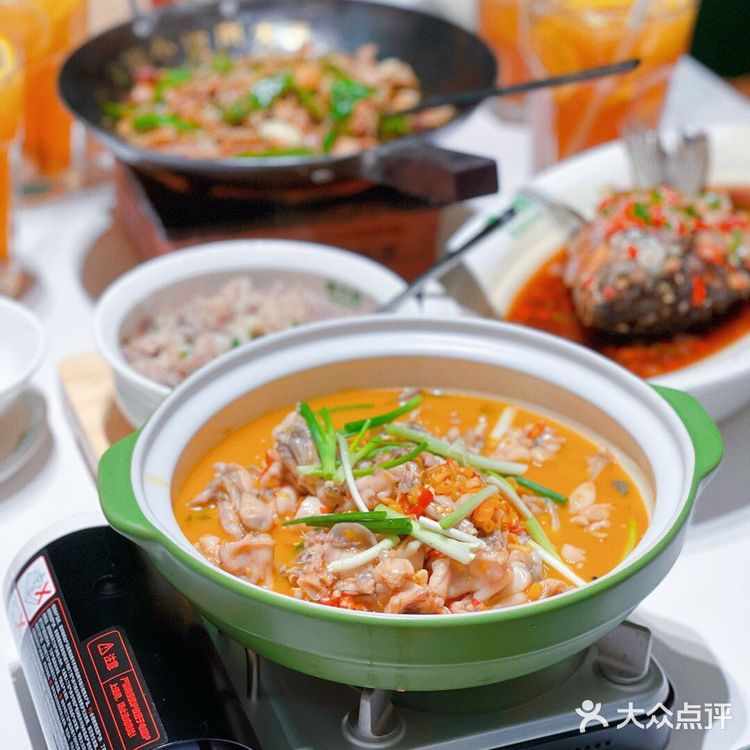 费大厨辣椒炒肉 | 小炒肉大王来上海啦[礼花]