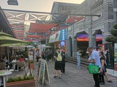 -磁器口古镇