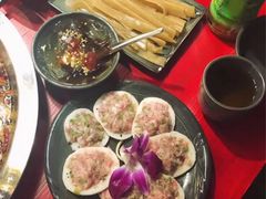 偶遇小鲜肉-谭鸭血老火锅(漳州路店)