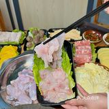 有没有人管啊！？！这家石锅鱼整这么大一只牛🐸蛙！
