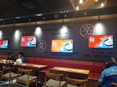 大堂-渝是乎酸菜鱼(龙旗购物中心店)