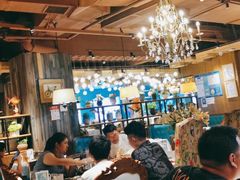 大堂-领鲜活海鲜榴莲自助火锅(东门店)