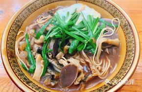 Eel and Duck Tripe Noodles