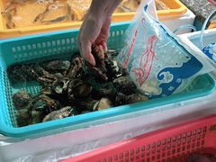 -霞涌市场海鲜摆卖区