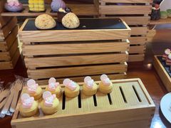 -元一希尔顿酒店·鲜切牛肉火锅禅自助餐厅