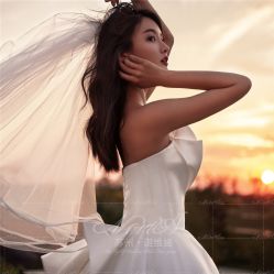 -易摄影婚纱摄影工作室