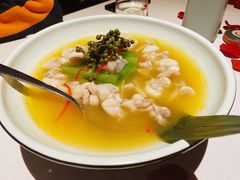 鲜花椒泡菜煮牛蛙-梧桐