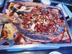 -鸣记脆皮烤鱼·海鲜烤鱼(三八广场店)
