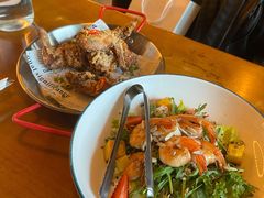 亚麻籽藜麦大虾沙拉-COMMUNE幻师(上邦百汇城店)