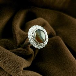 -威德钻石-克拉钻大本营(南京东路店)