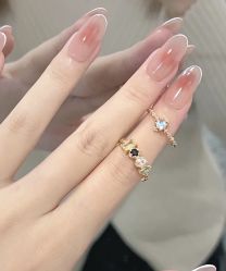 -初心纹眉洗眉·美睫专业店