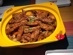 -多嘴超级肉蟹煲(杉杉国潮主题店)