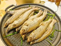 煎封刁子鱼-湖北三五醇酒店·35年新楚菜