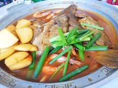 杂鱼一锅出-渔民船说·北塘海鲜·天津菜·海肠捞饭(北塘古镇店)