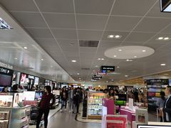 -日上免税行(浦东机场五店)