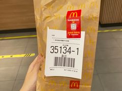 -麦当劳(上海虹桥站30B检票口楼上)
