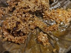 白洋淀荷叶糯米排骨-小放牛河北菜(长安万达店)