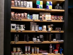 零售区-星巴克臻选(郑州国贸360广场店)