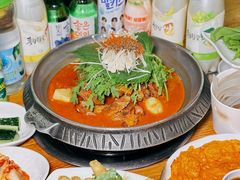 -喇喇排骨火锅·传统韩式脊骨汤(望京西园总店)