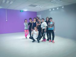 点击看大图 -TOMBOY爵士舞韩舞舞社