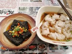 臭豆腐-双燕楼·手工馄饨·汤面小吃(世纪汇店)