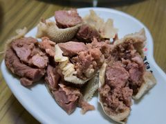 -溢心园香河肉饼总店