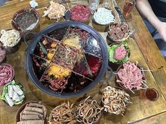 -正南齊北重庆老火锅(光华村直营店)
