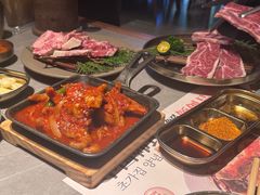 -草家酱蟹炭火烤肉店(珲春南路一店)