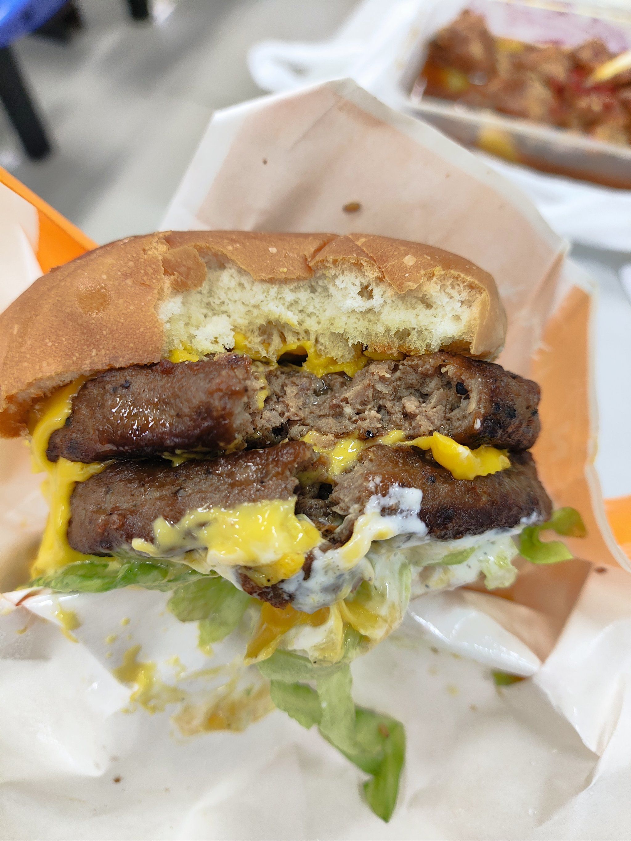 牛约堡双层牛肉汉堡