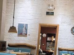 -苹果树下艺术餐厅(宋庄店)