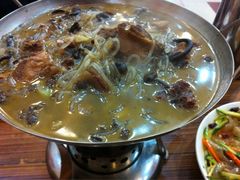 小鸡炖蘑菇-东北大菜馆(延长路店)