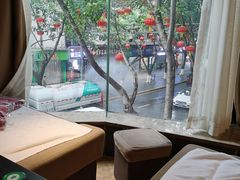 -金色印象·4K影院式足体养生(杨家坪西郊店)