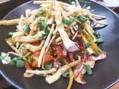 牛肉拉面馓子涼拌-胡同彭家老铺 新疆拉面