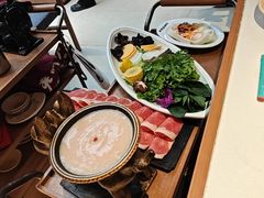 -老牌坊云南鱼豆花火锅(哈西万达店)