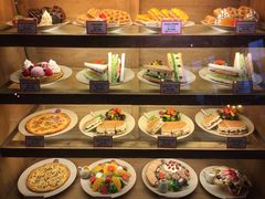 面包甜点陈列柜-漫咖啡(沙龙汇店)
