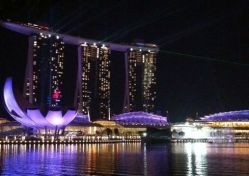 巴里由美 6月在新加坡拍摄杂志时候的夜景-KEIVON HAIR·崎宏