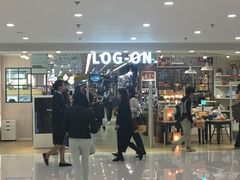 -LOG-ON(海港城店)