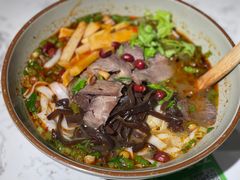 -百春原湖南牛肉粉(百联世纪店)