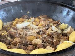 -粘豆包柴火铁锅炖