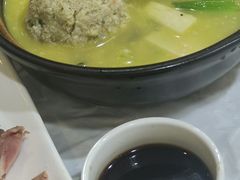 溱湖蟹黄狮子头-溱湖八鲜菜馆