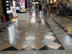 -麦当劳(世界城广场店)
