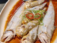 海刀梅子鱼双拼-佬太公海鸭·海鲜大排档(上海总店)